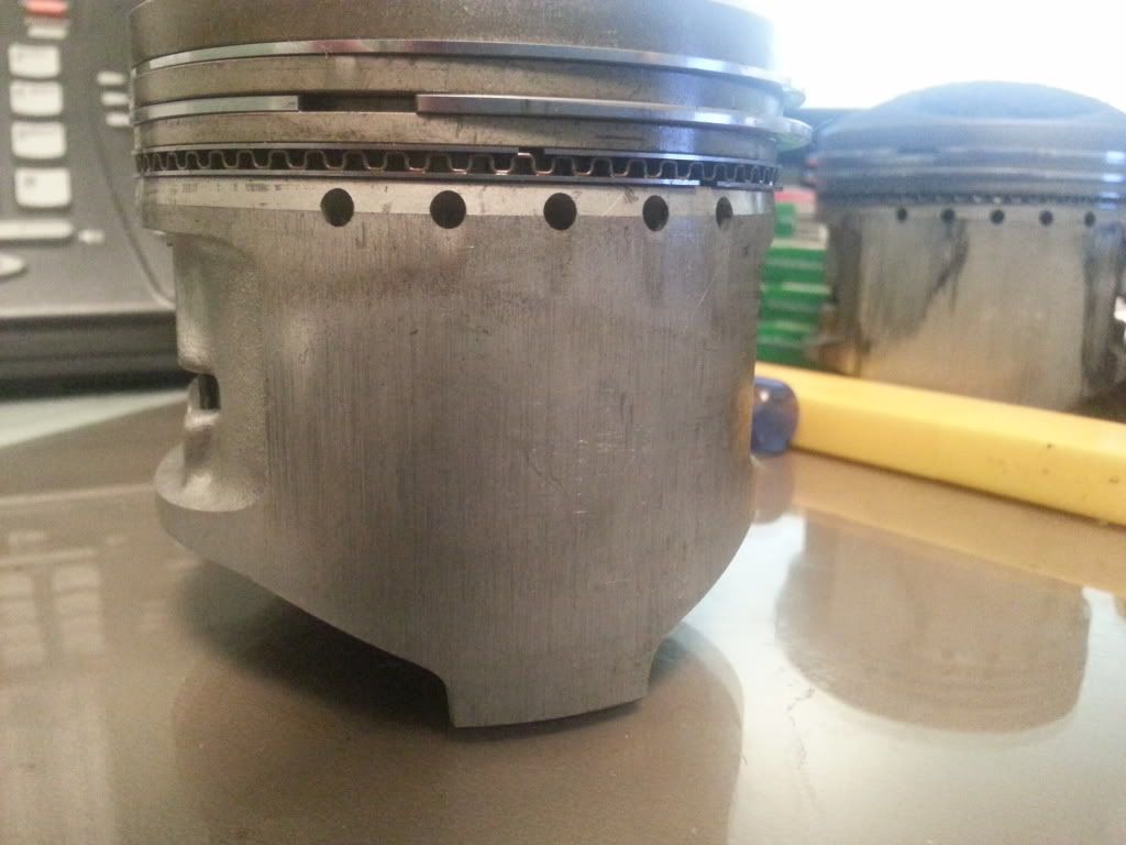 Piston scoring DO THE TON